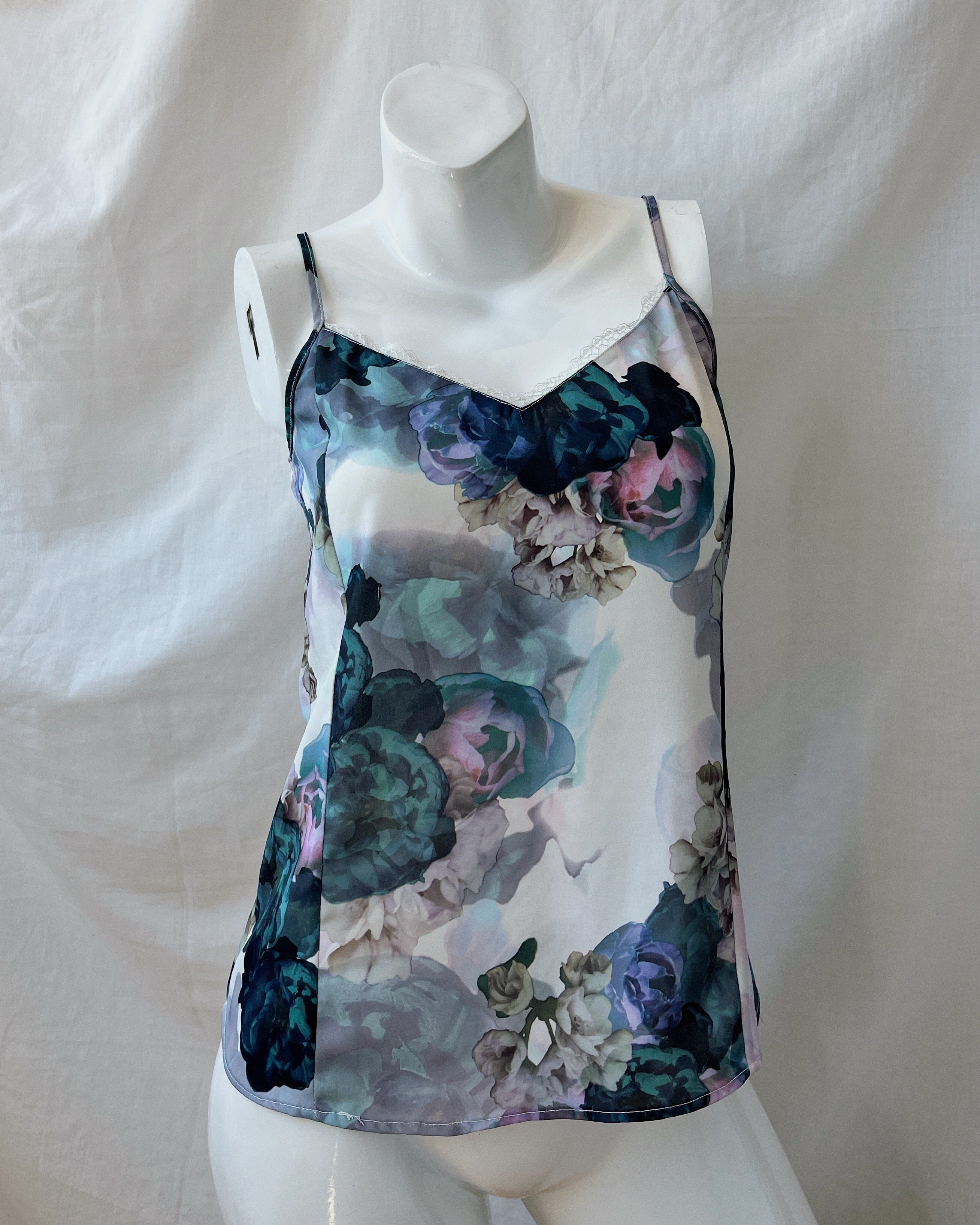 Digital floral print top (XS)
