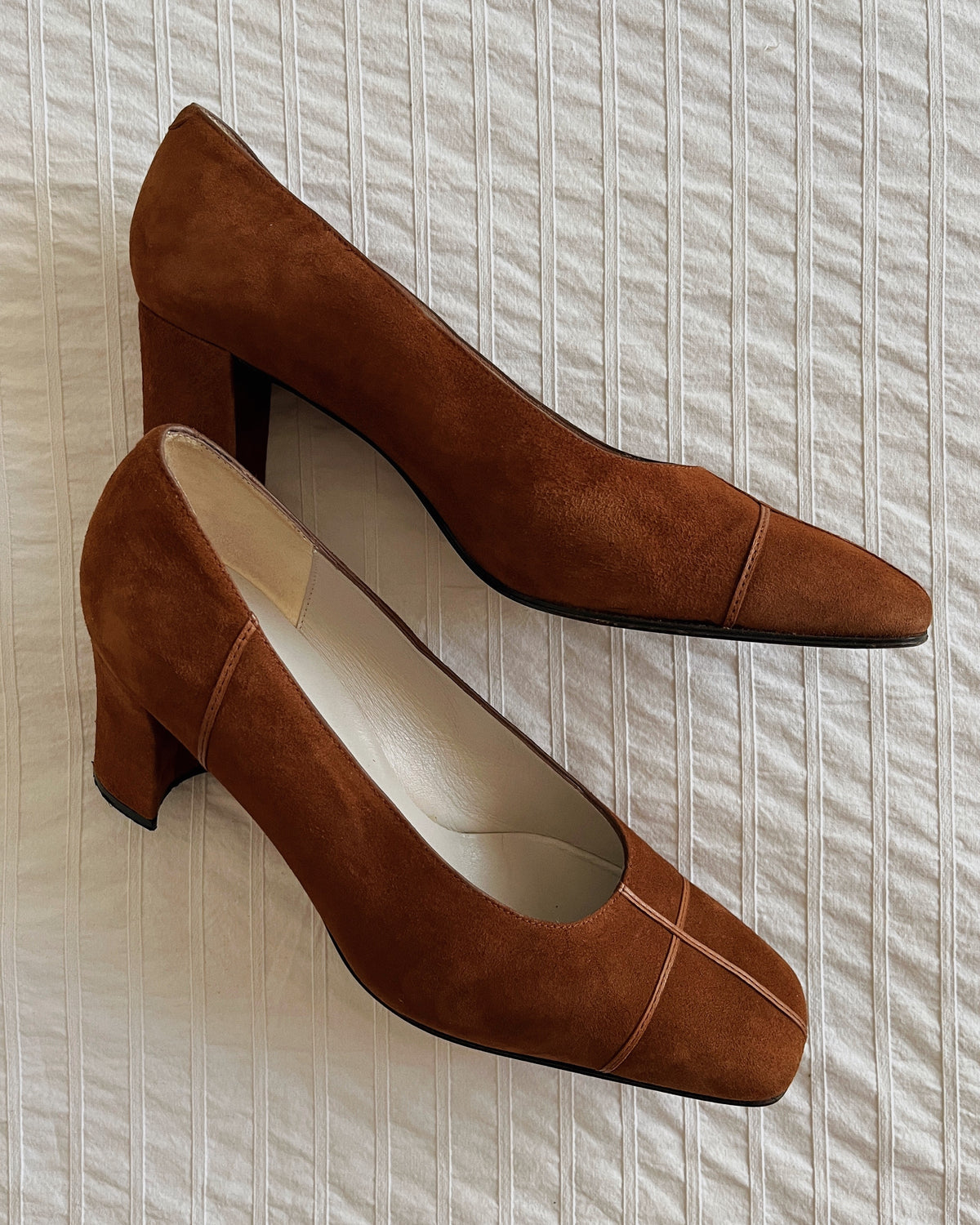 Vintage brown suede heels (39)