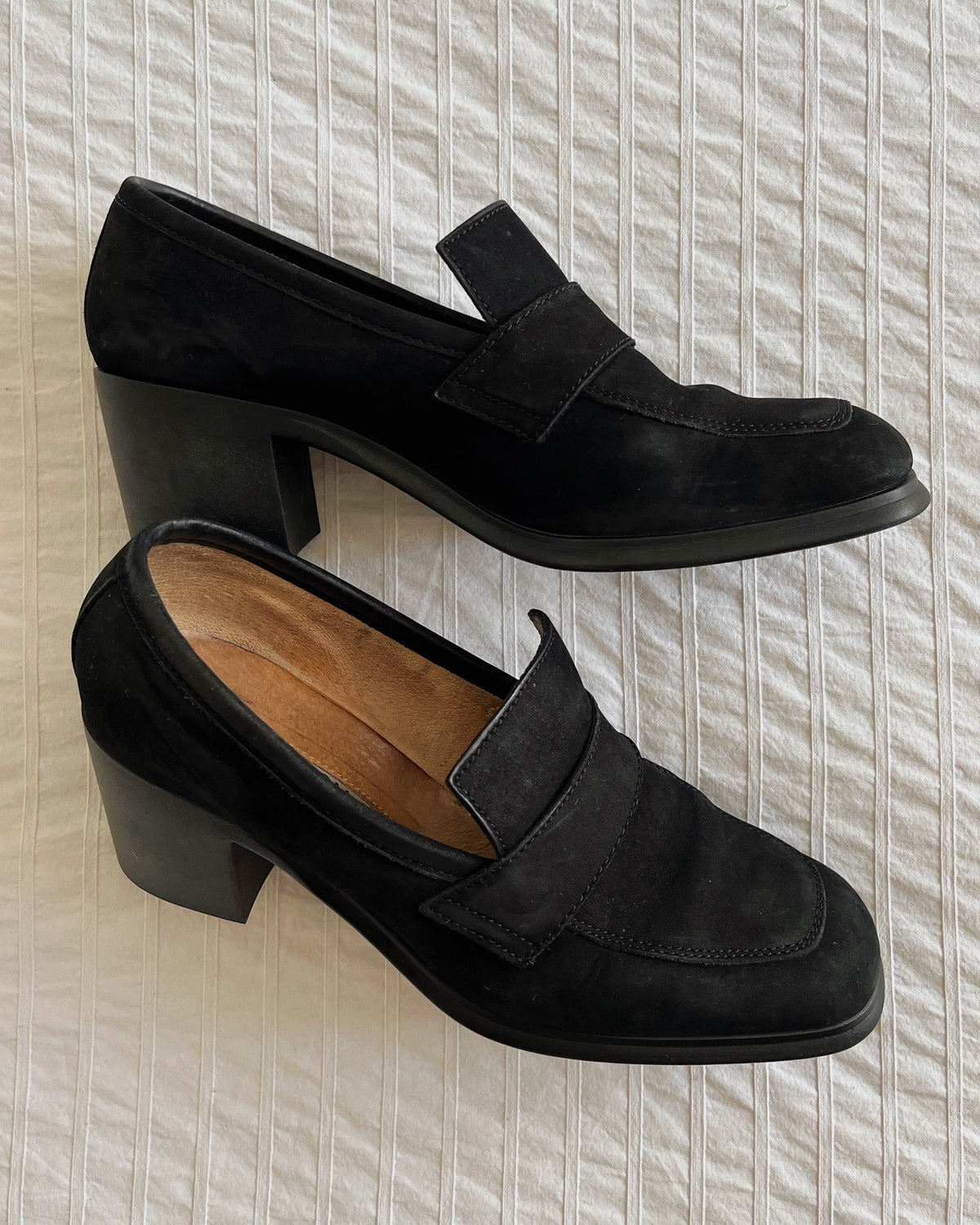 Vintage black suede loafers (39)