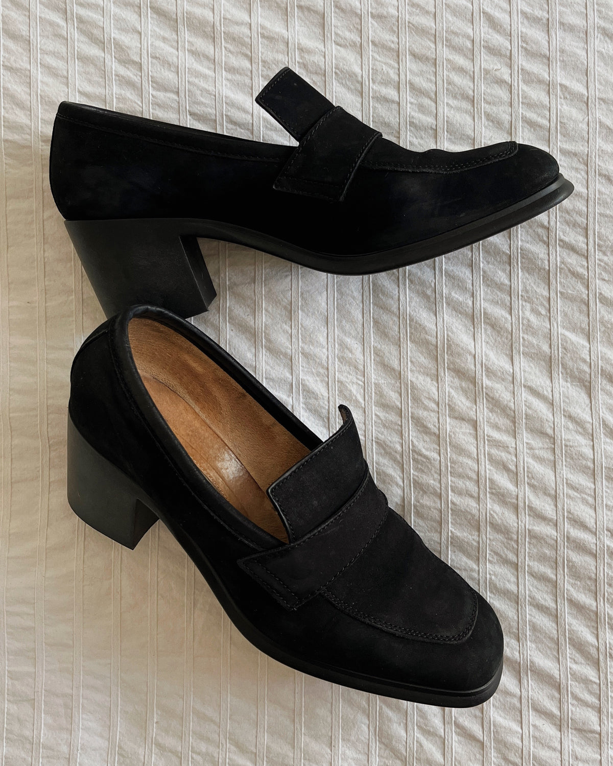 Vintage black suede loafers (39)