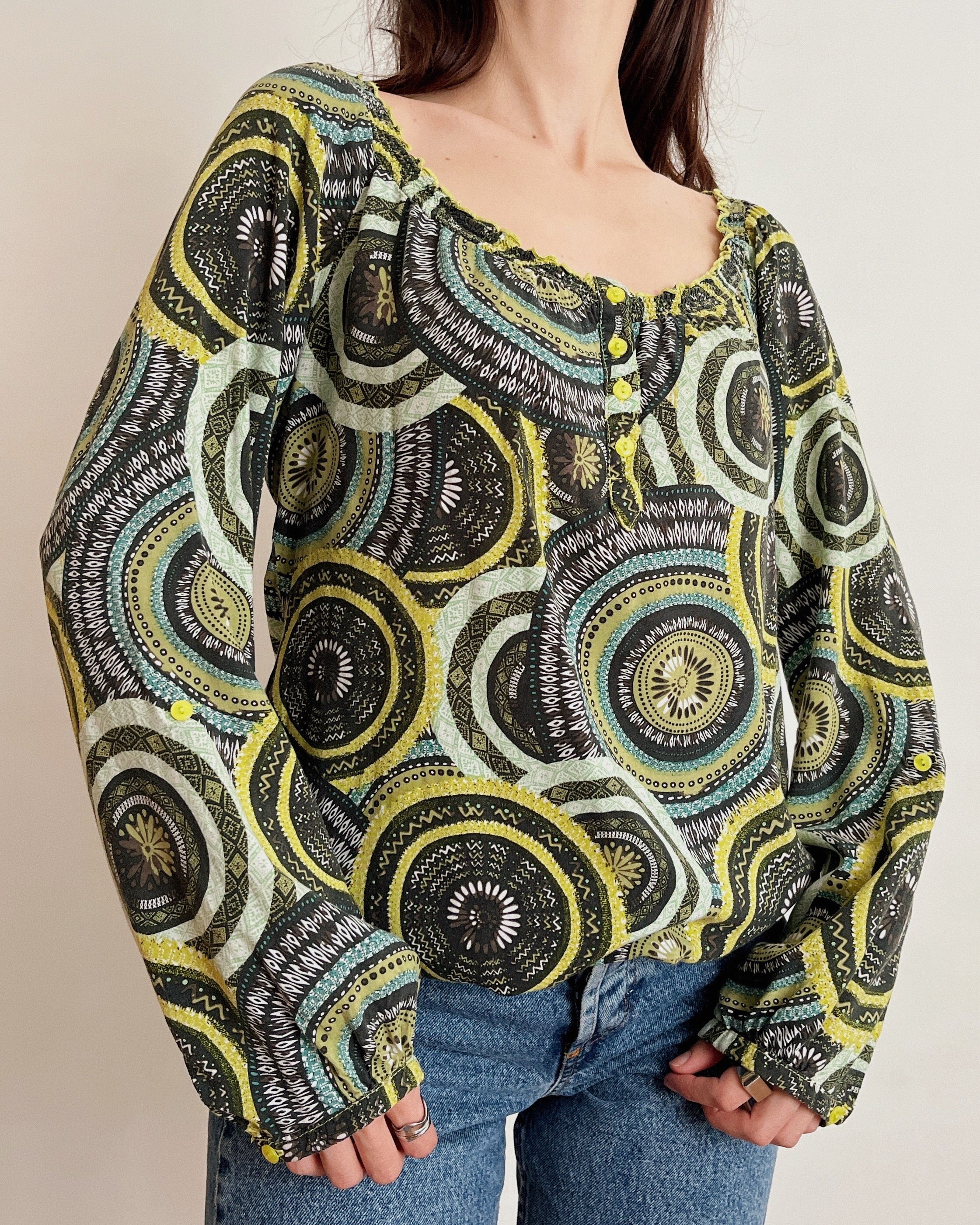 Off shoulder top (M/L)