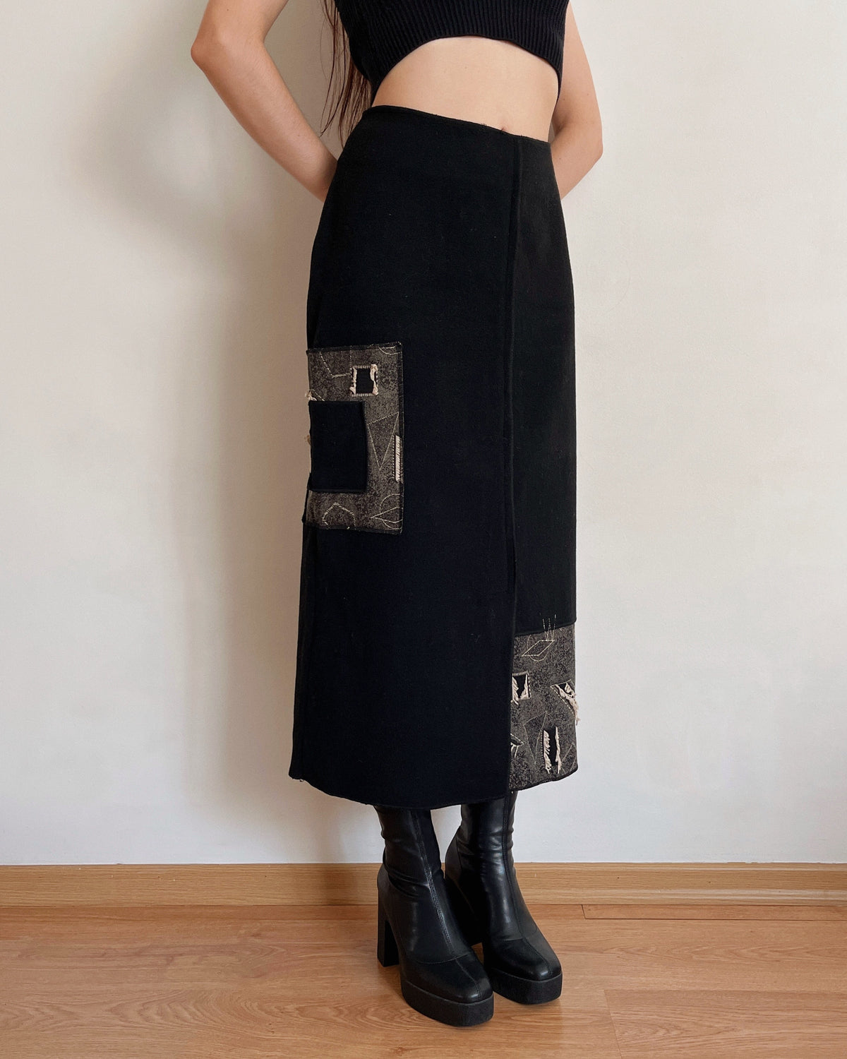 Vintage asymmetric maxi skirt (M/L)