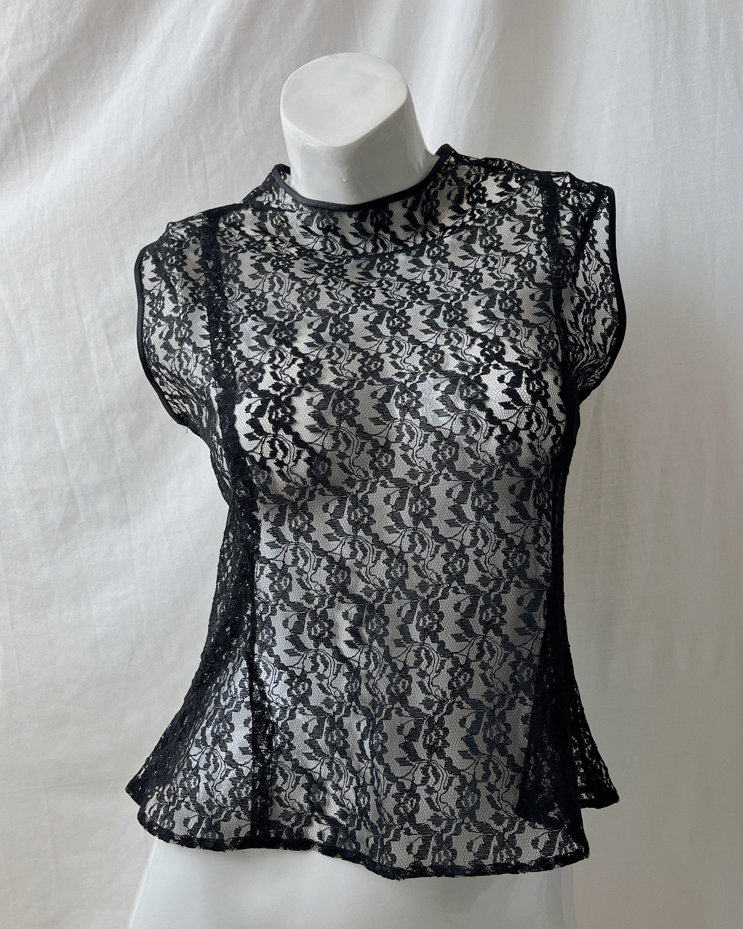 Lace top (M/L)