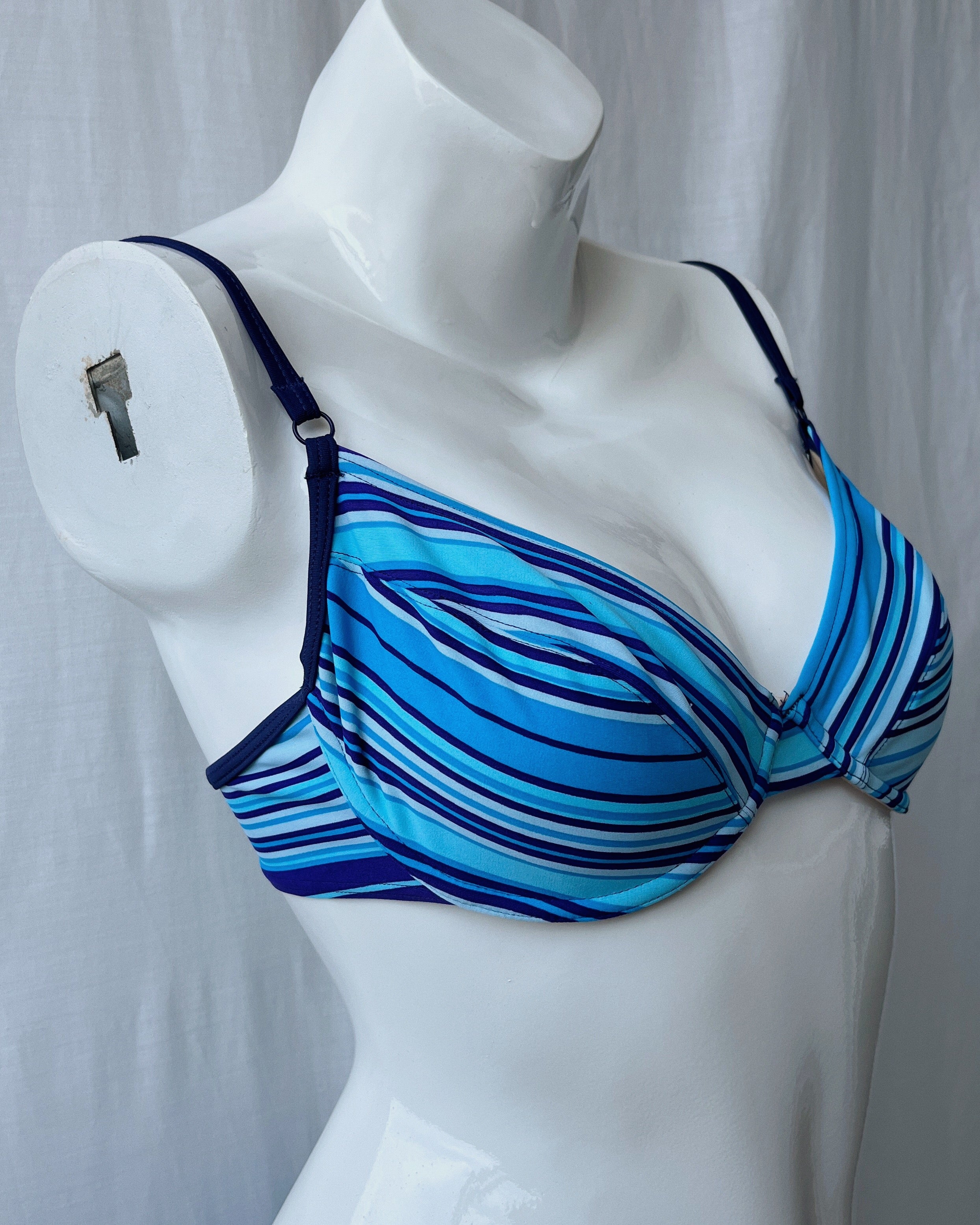 Deadstock blue striped bikini (XS/S)