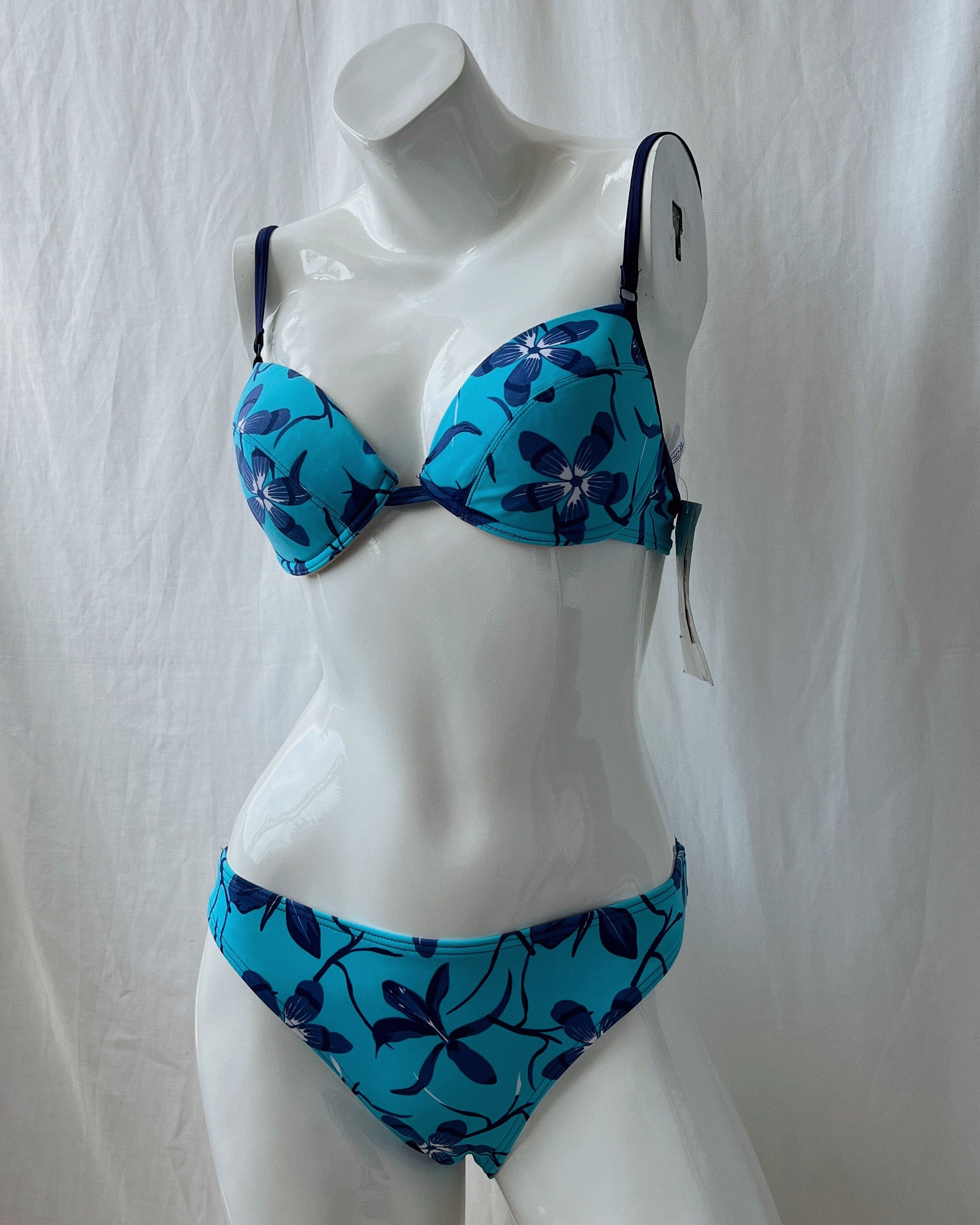 Deadstock blue floral bikini (XS-M)