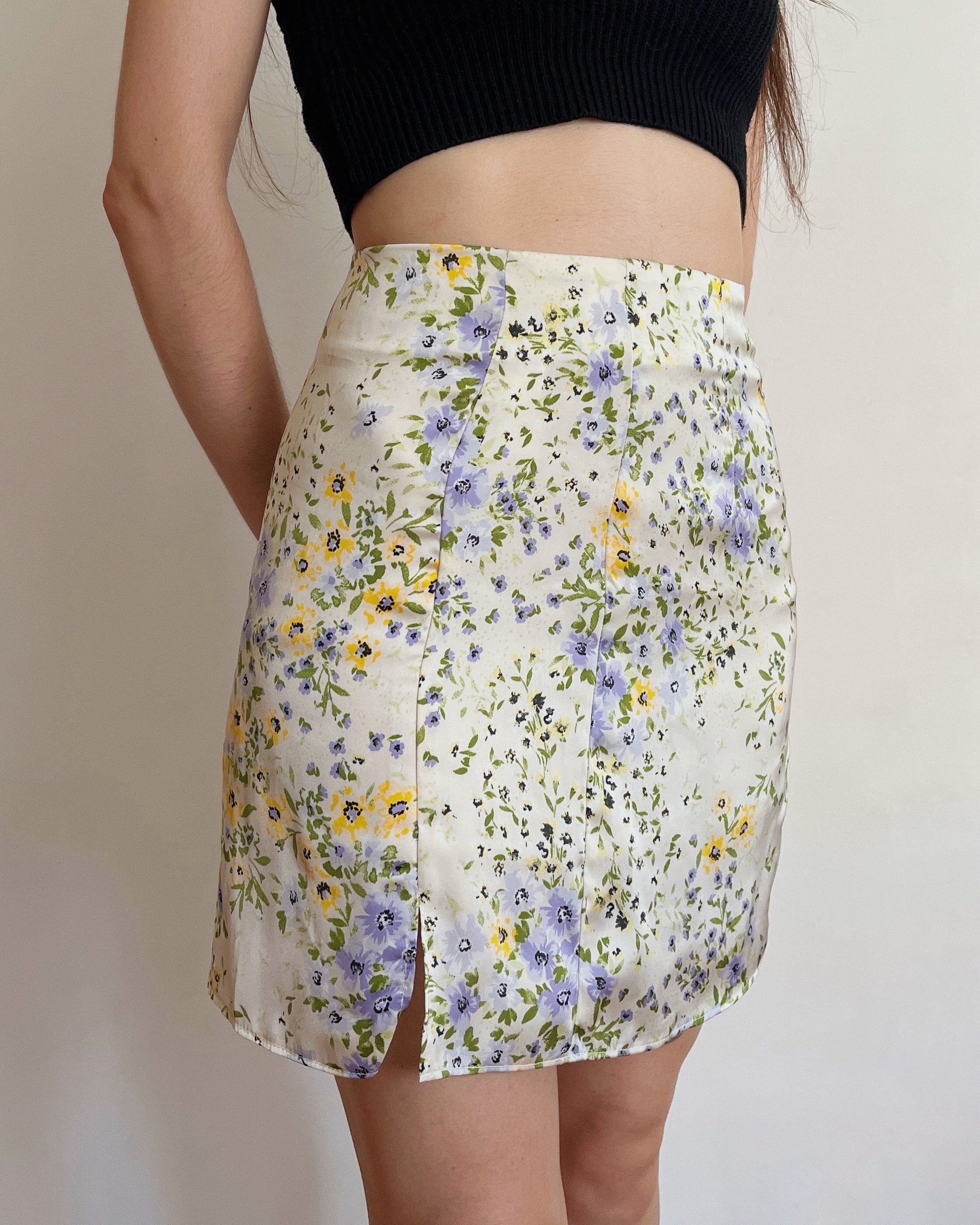 Satin finish floral skirt (XS)