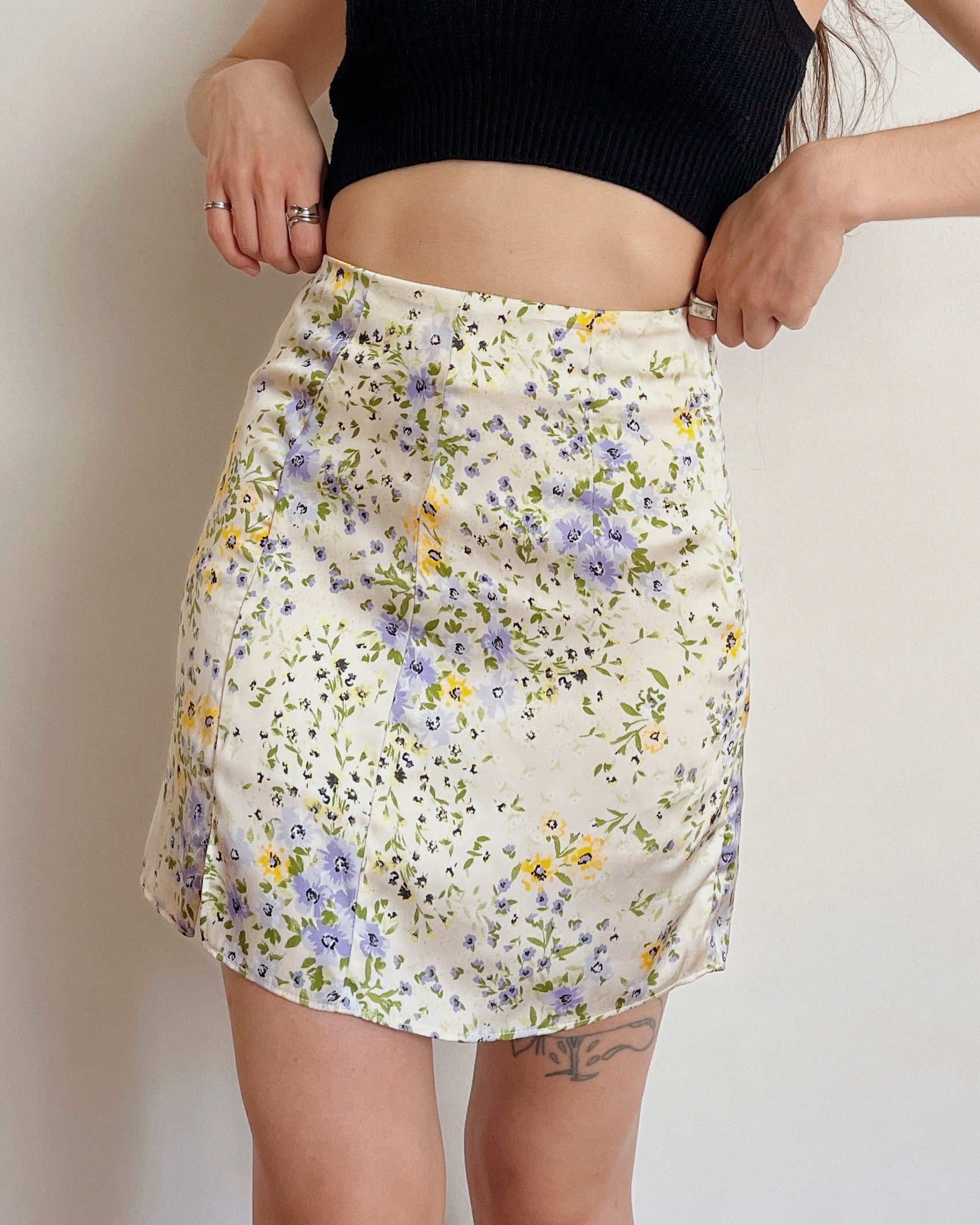 Satin finish floral skirt (XS)