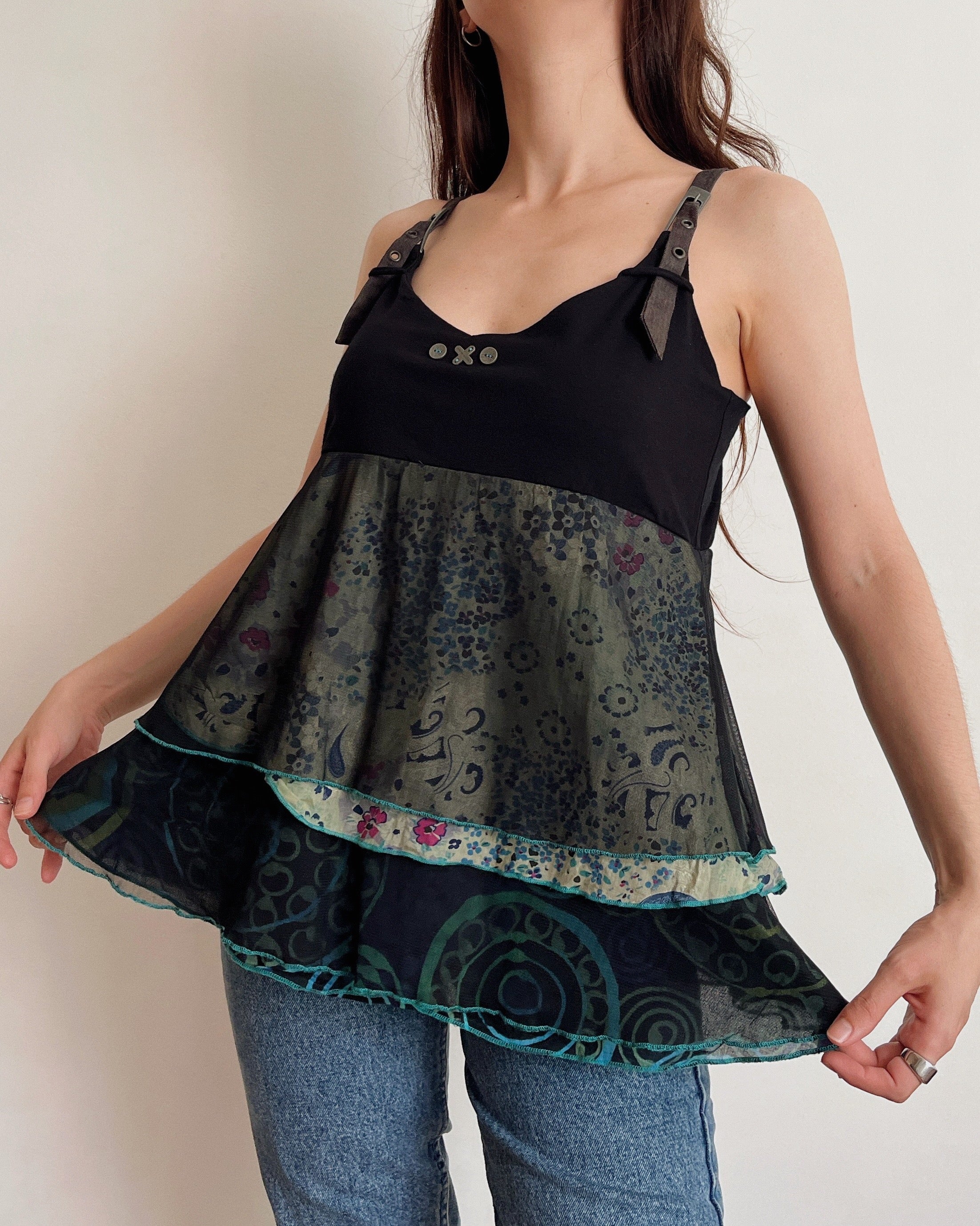 Vintage tiered mesh top (M)