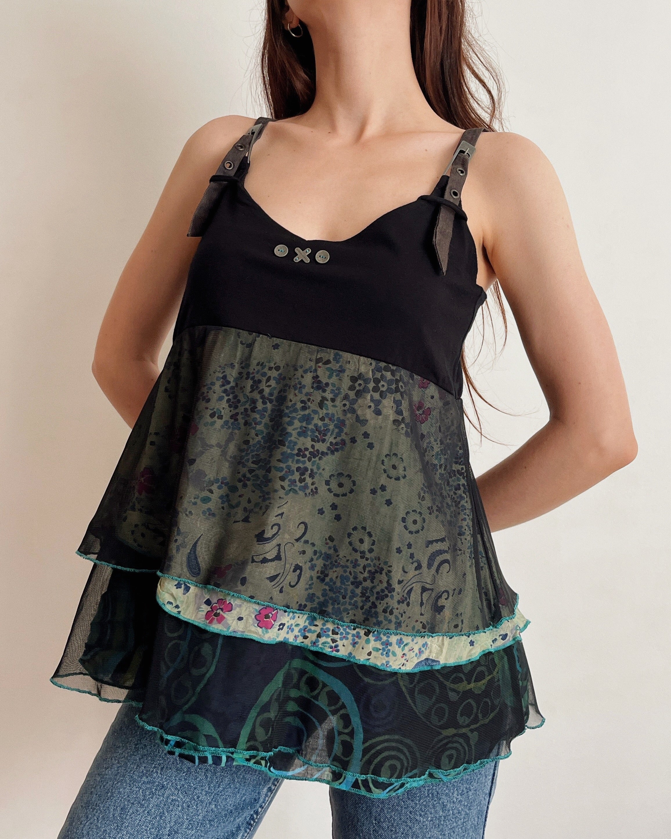 Vintage tiered mesh top (M)