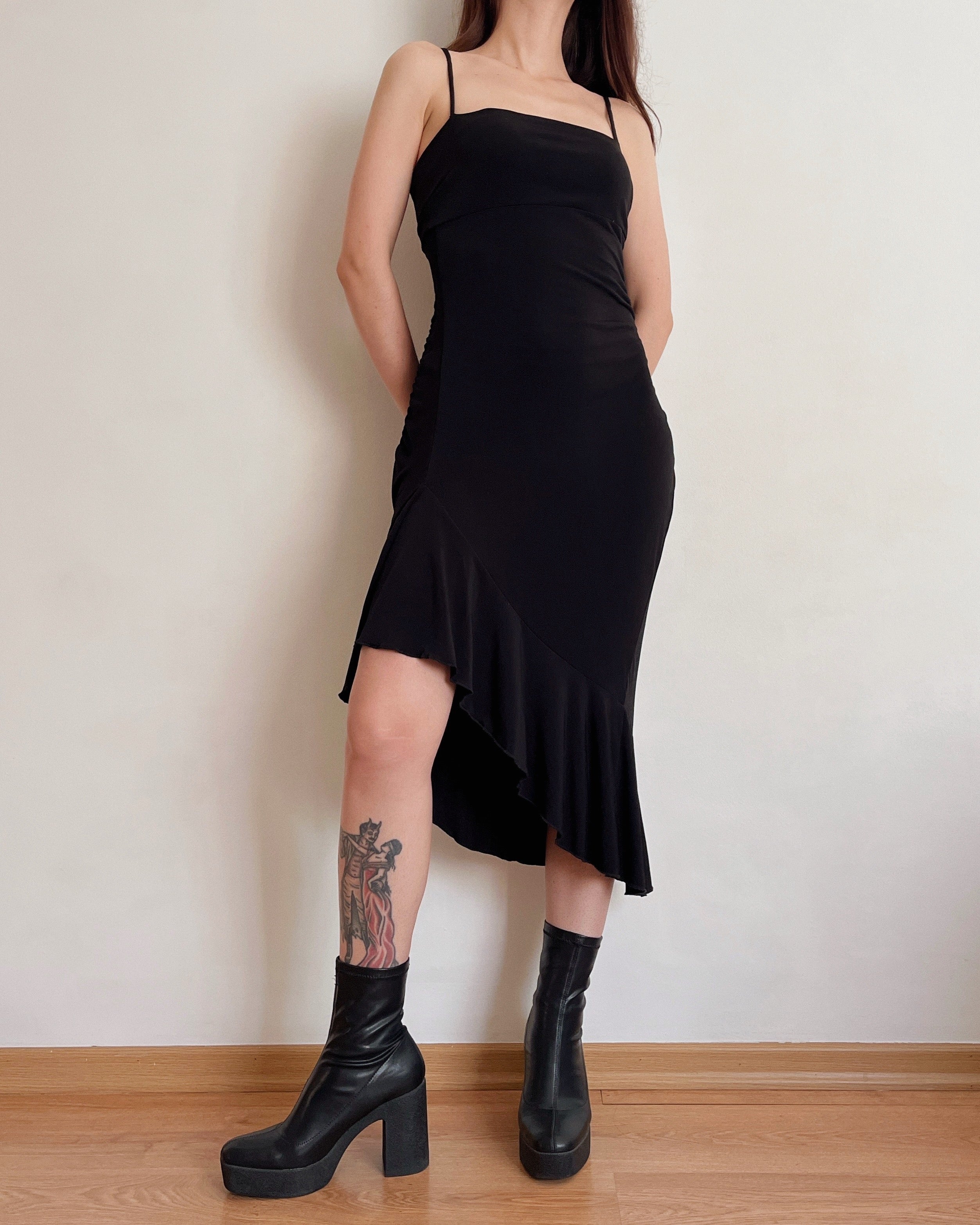 Y2K asymmetric black dress (L)