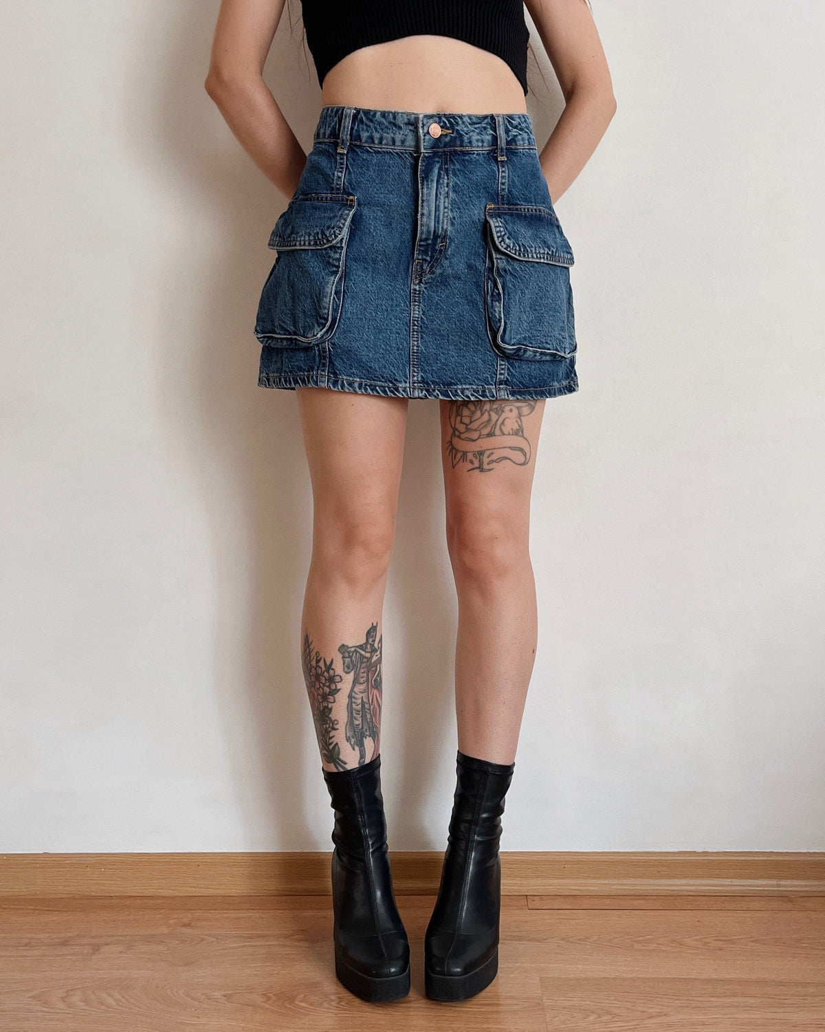 Denim cargo mini skirt (S/M)