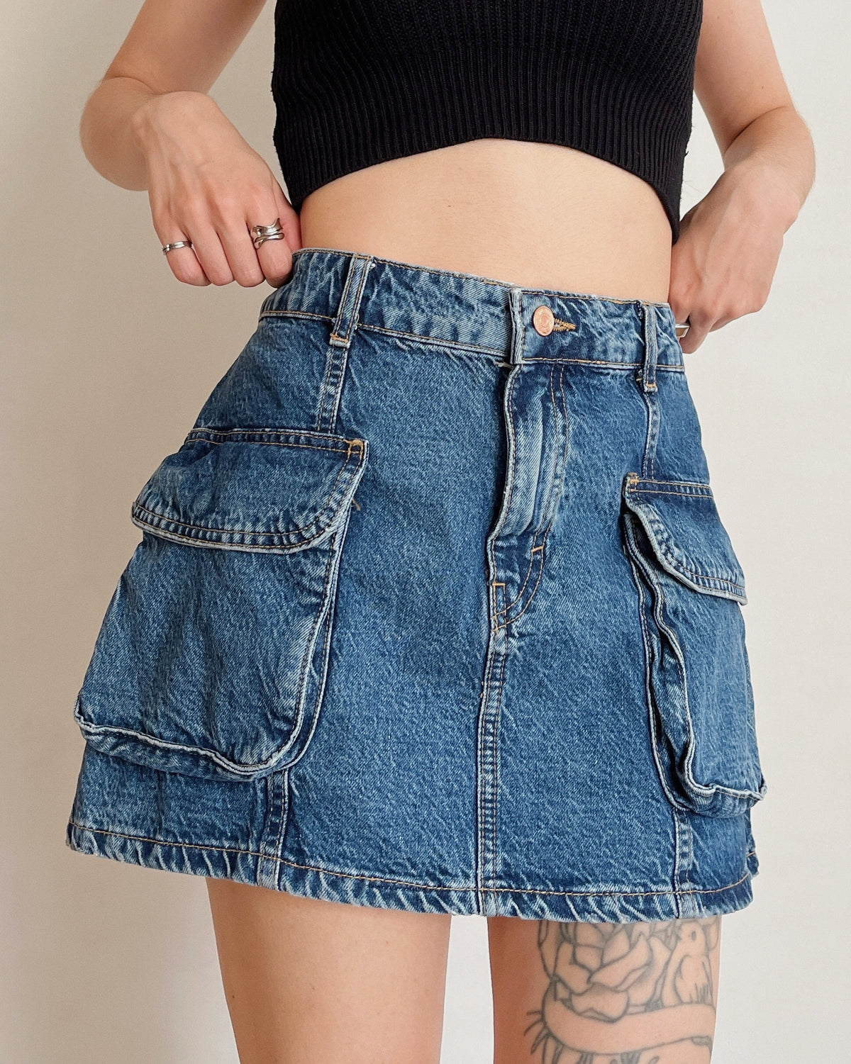 Denim cargo mini skirt (S/M)