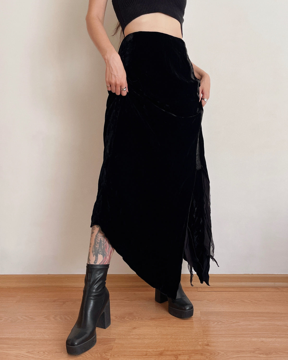 Asymmetric velvet skirt with silk details (S/M)