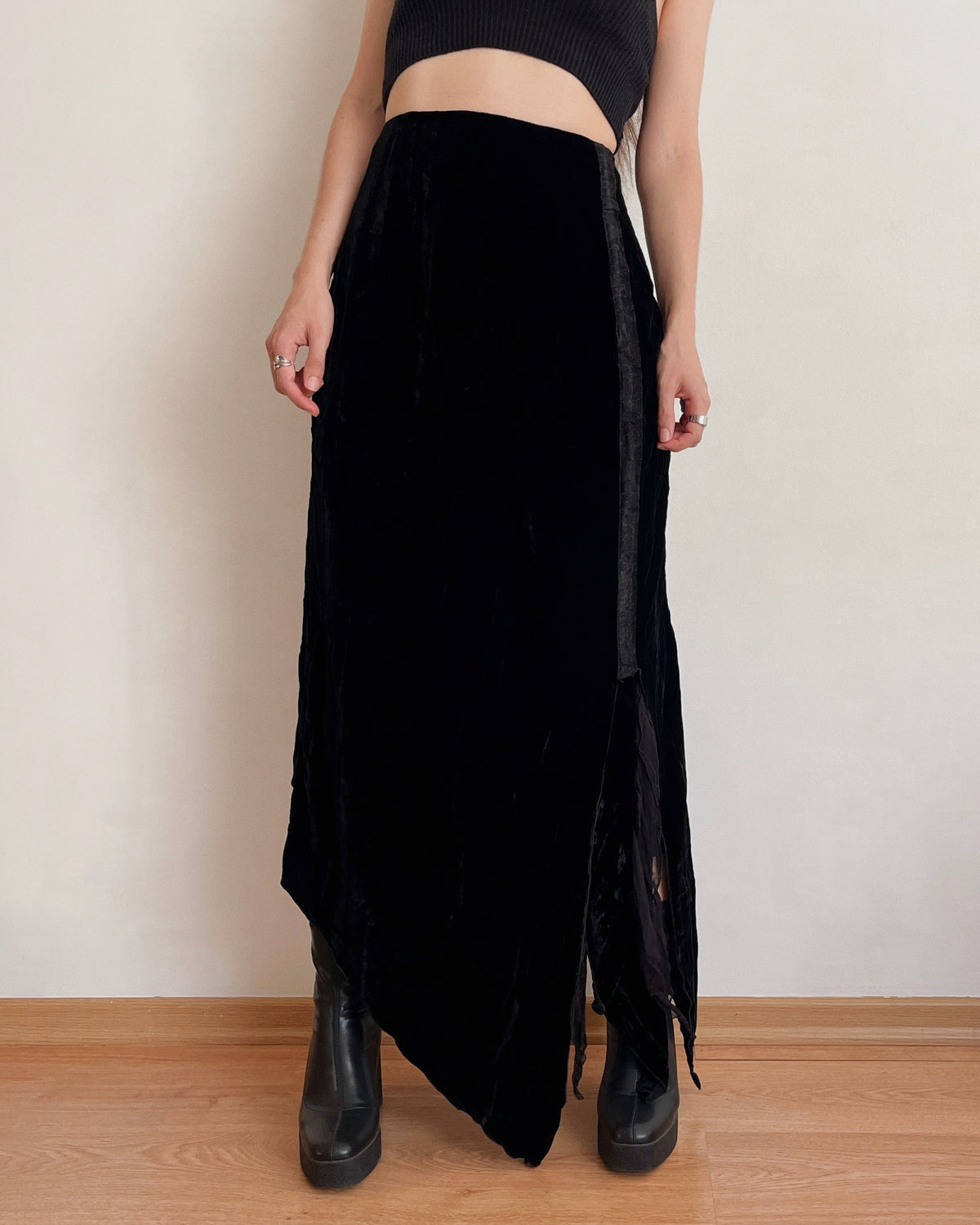 Asymmetric velvet skirt with silk details (S/M)