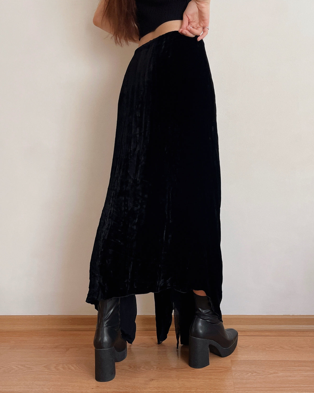 Asymmetric velvet skirt with silk details (S/M)