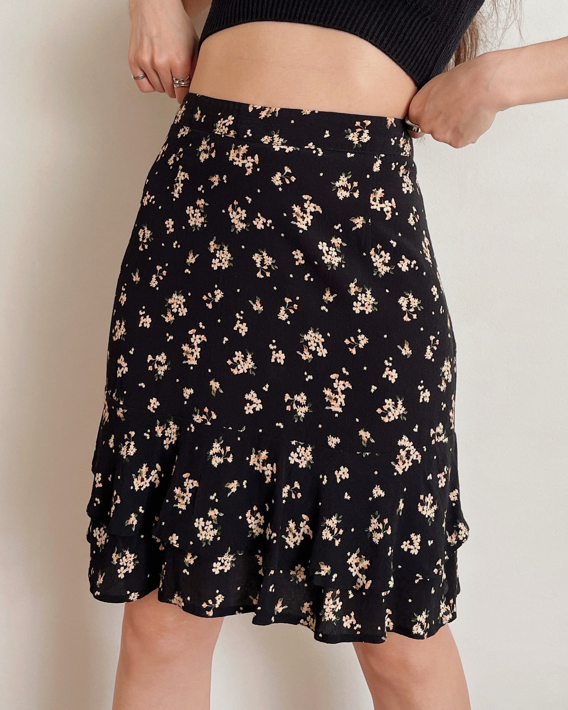Mini floral skirt (M/L)