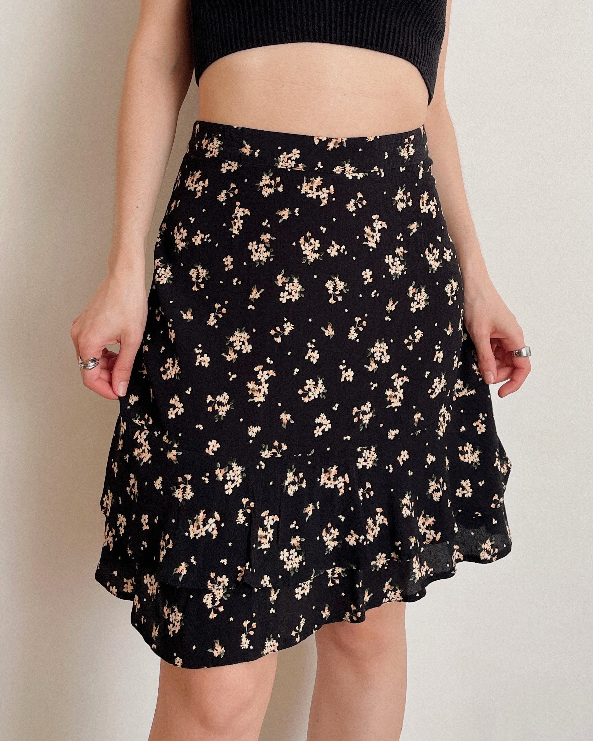 Mini floral skirt (M/L)