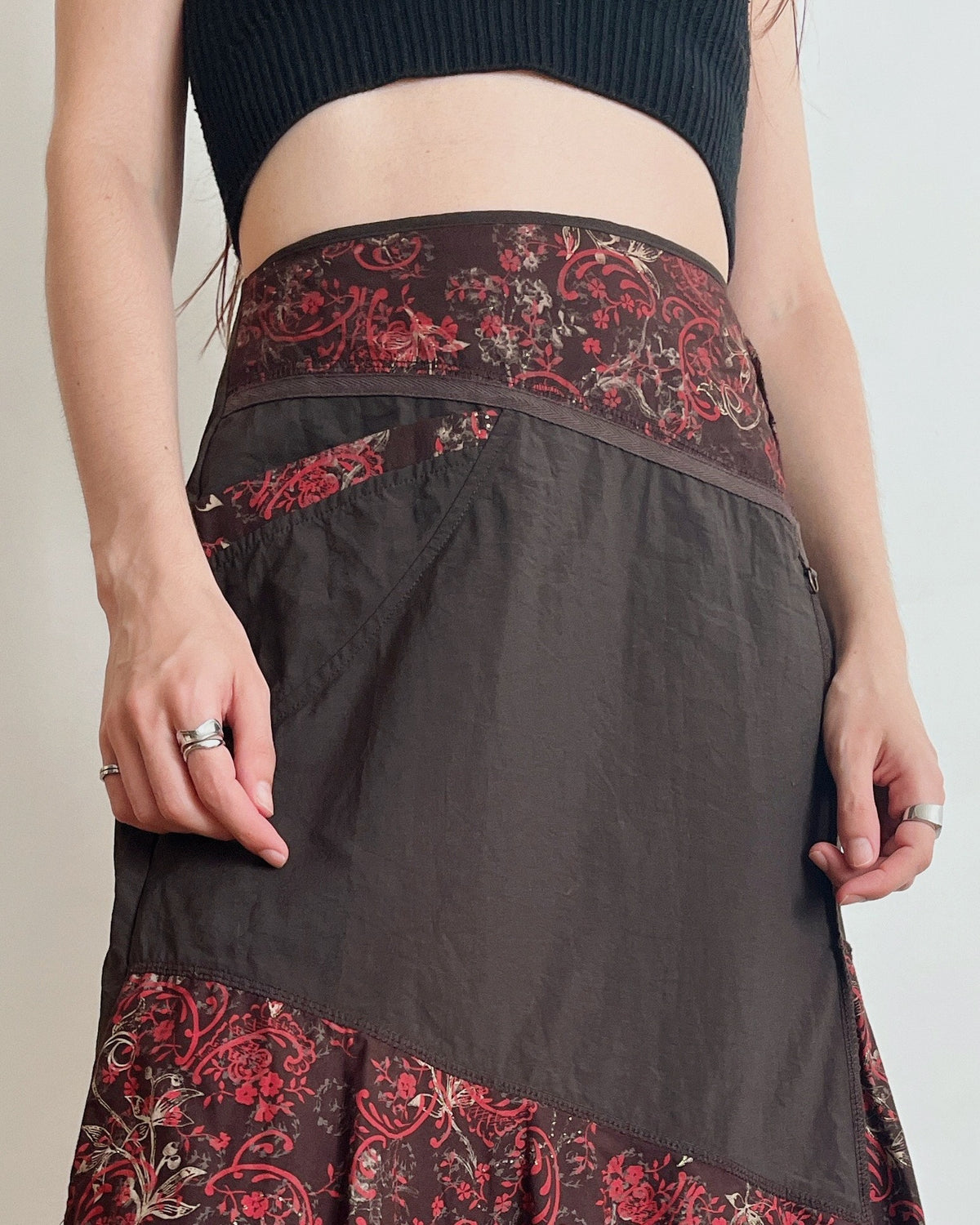 Vintage asymmetric skirt (M/L)