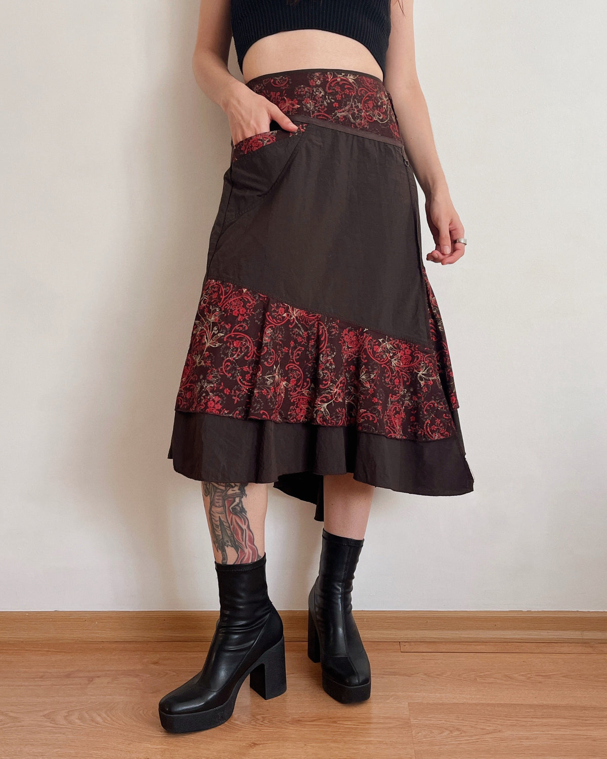 Vintage asymmetric skirt (M/L)