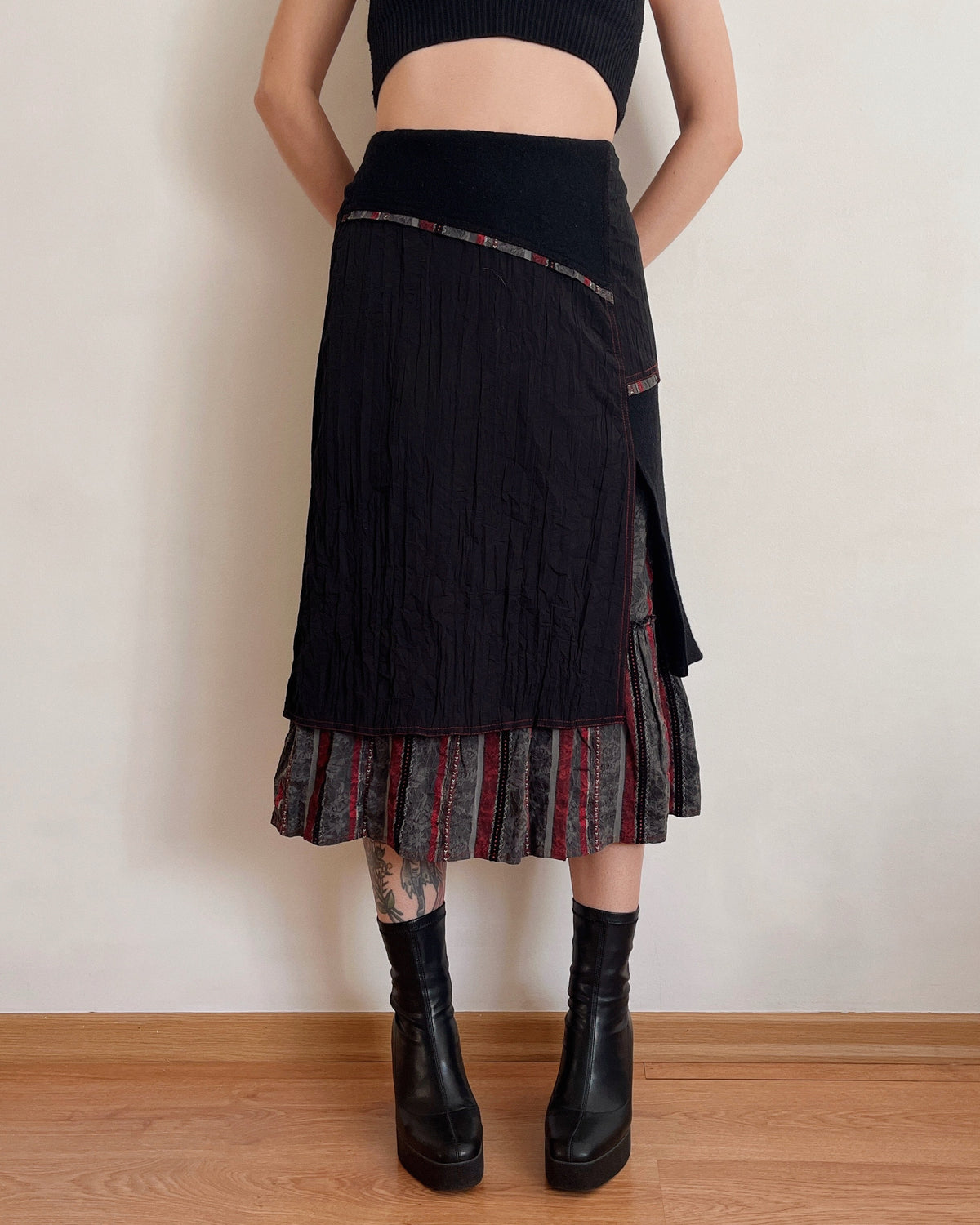 Vintage asymmetric skirt (M/L)