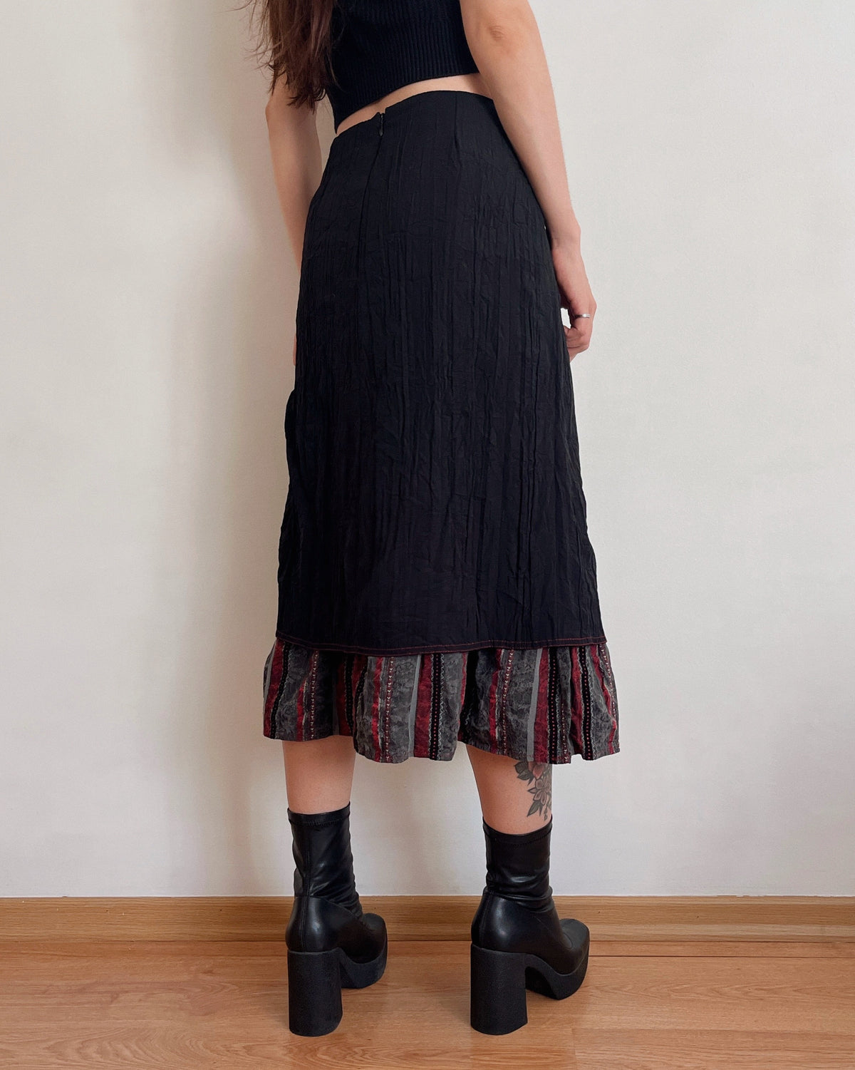 Vintage asymmetric skirt (M/L)