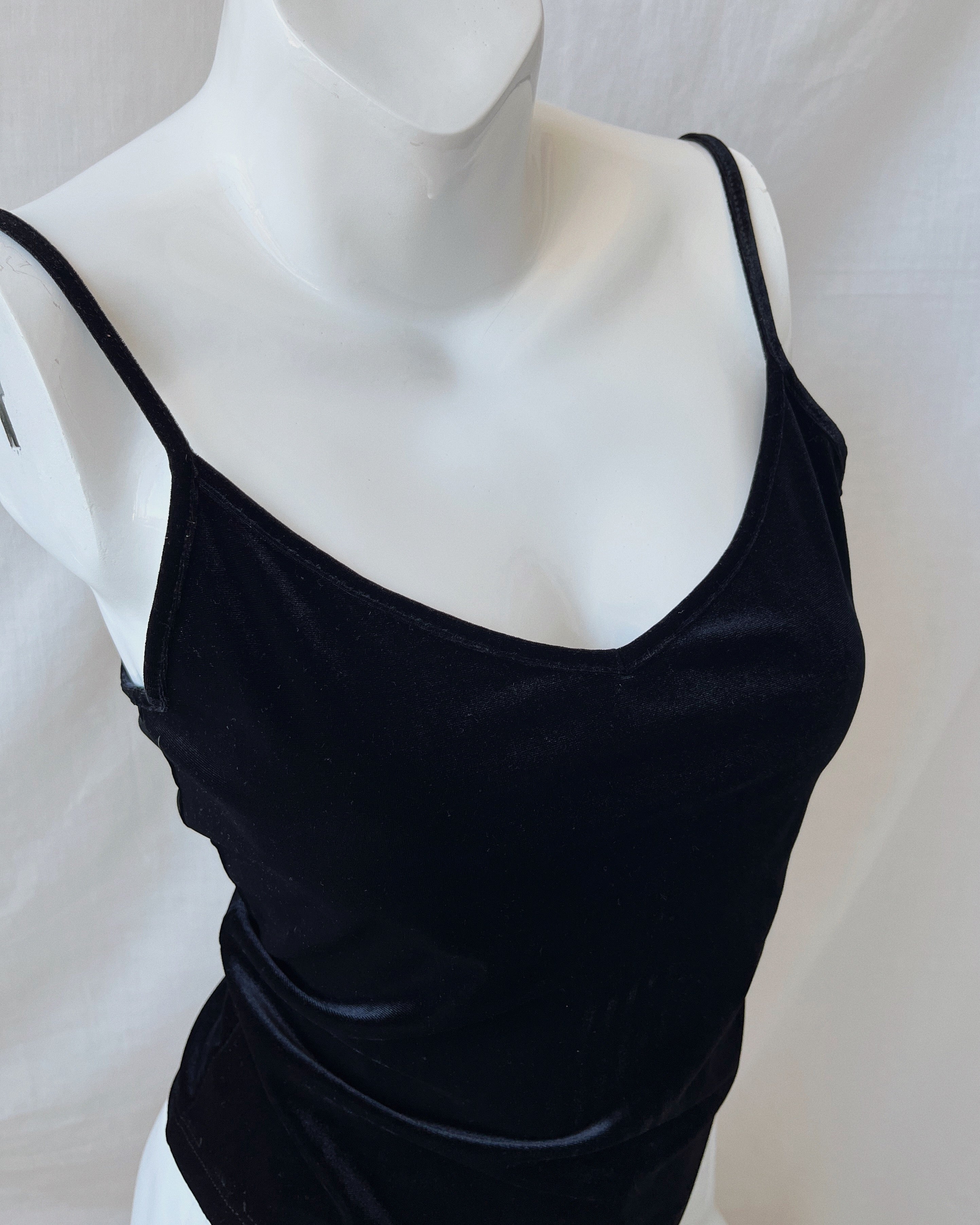 Velvet crop-top (S)